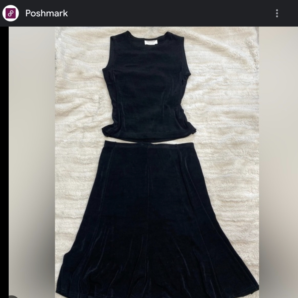 2 PEACES.Laura Scott,First Issue Classic Black Skirt Set